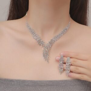 Radiant Leaf Spark Necklace Earring Set